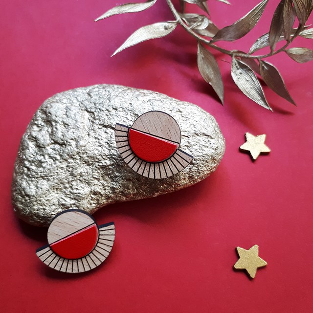 Puces d'oreilles en bois et cuir AZTÈQUE Rouge 2