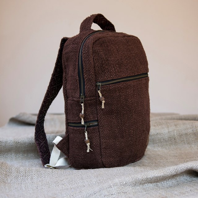 sac à dos écologique en chanvre upcyclé - Biruwa Anis - Vue côté