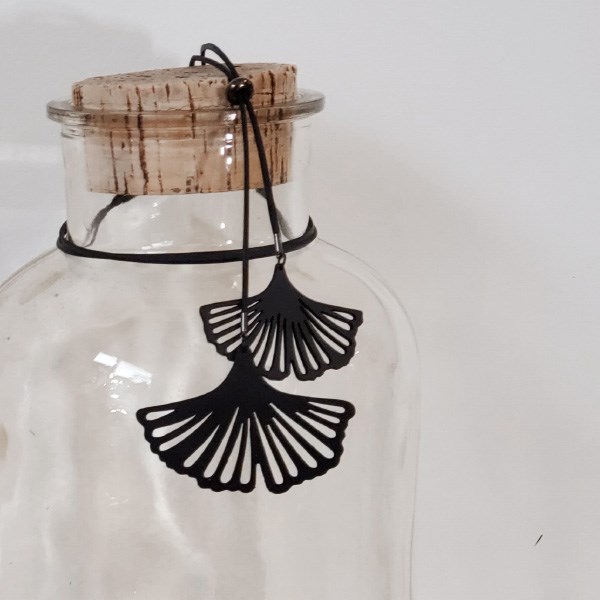 sautoir feuille de ginkgo en chambre à air  - livraison offerte 3