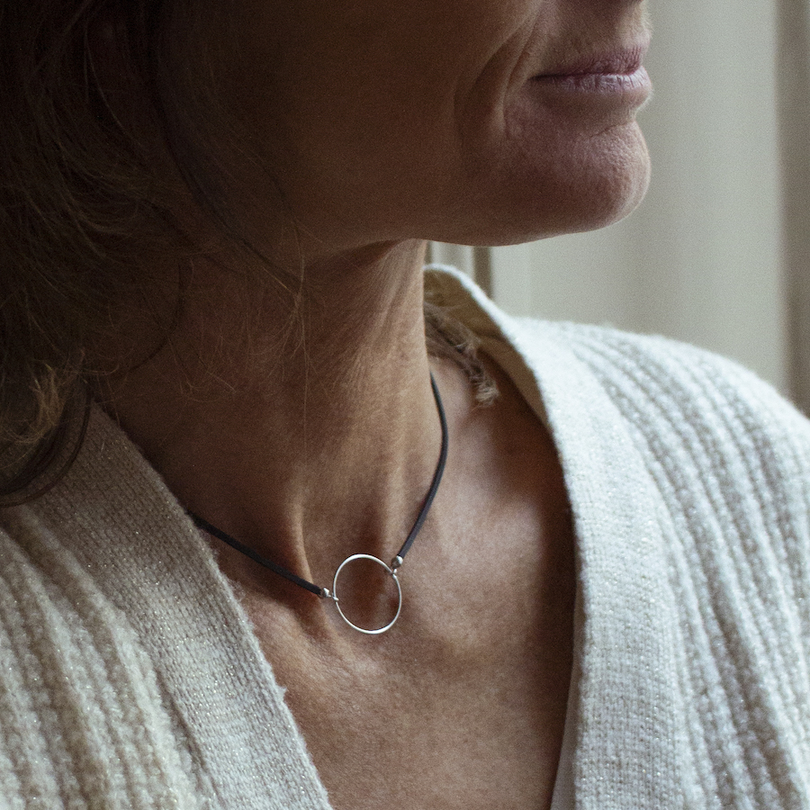 collier ras de cou upcycling chic