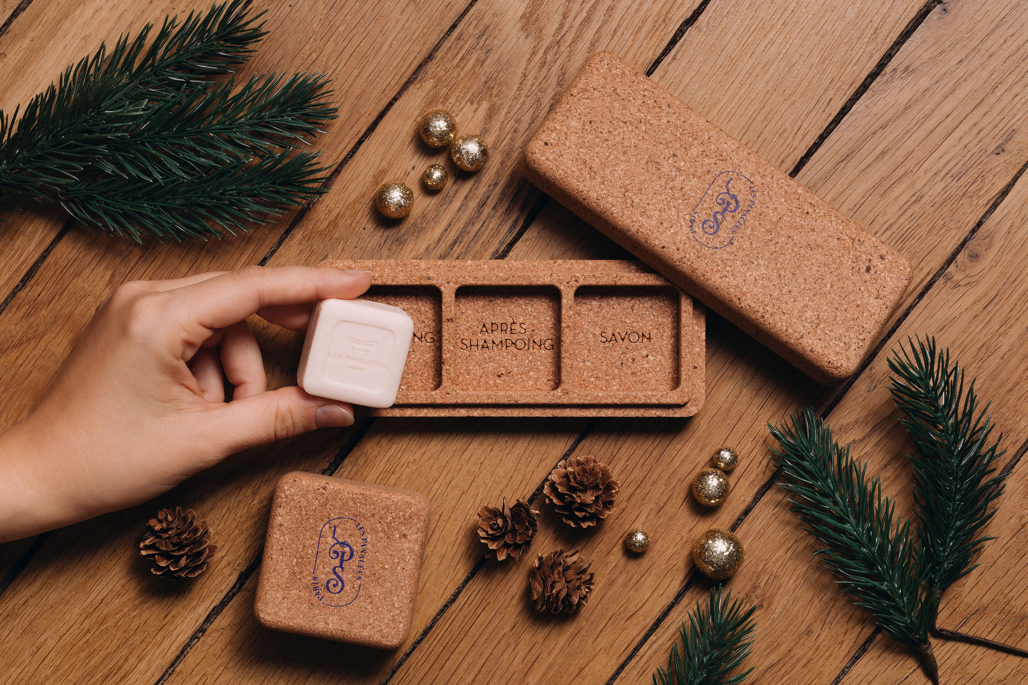 Coffret de Noël - Savon, shampoing & après-shampoing solide  2