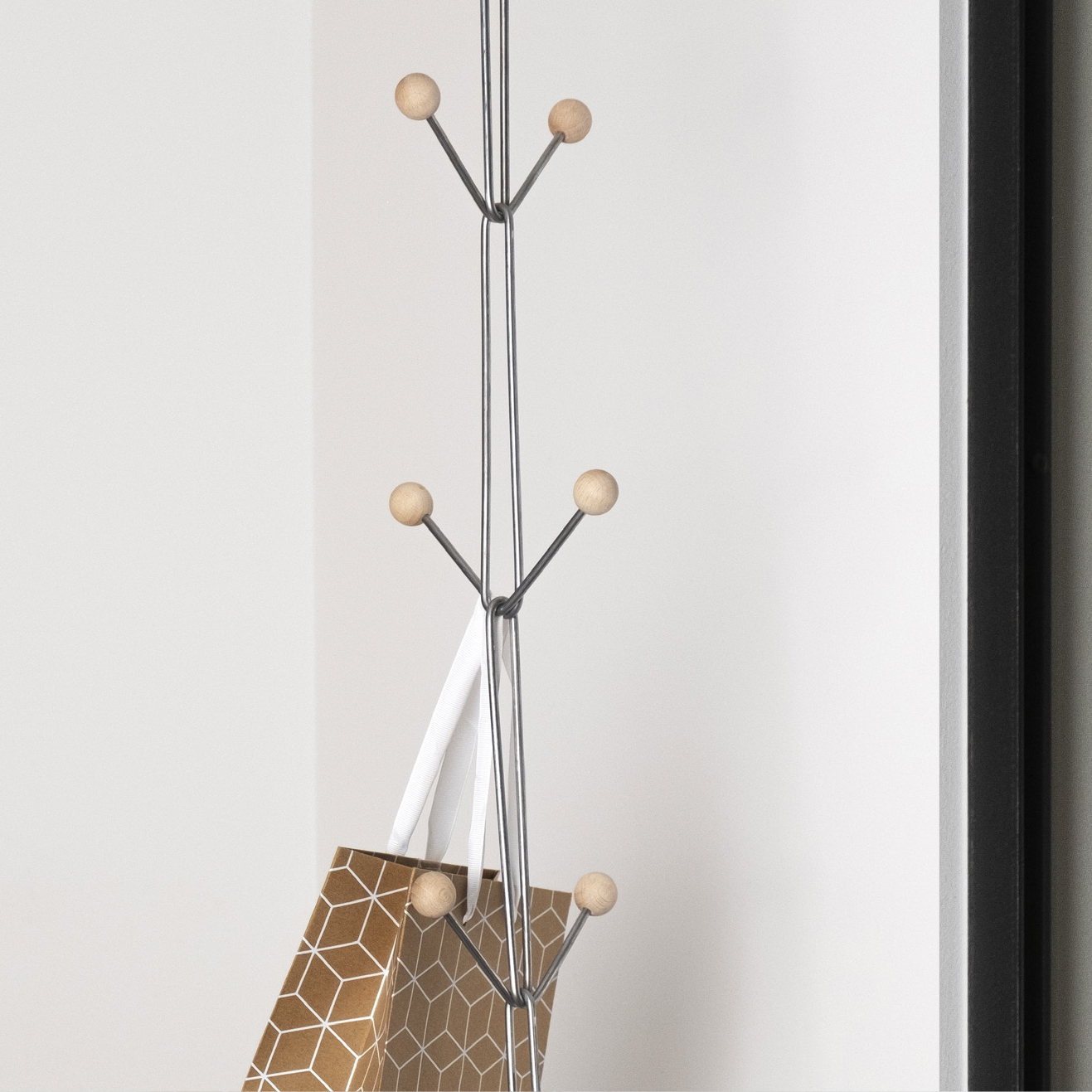 Porte-manteau à suspendre "tiens-tiens" 3