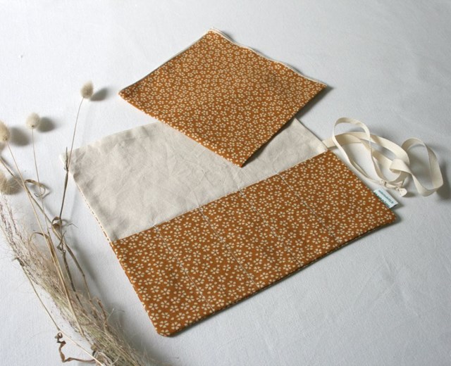 Etui à couverts petites fleurs 3