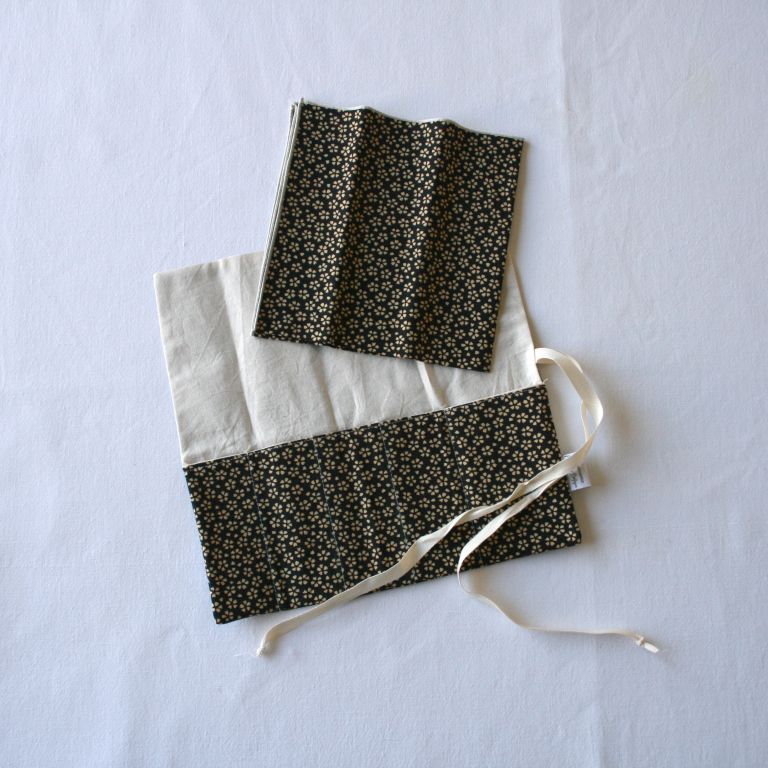 Etui à couverts petites fleurs 8