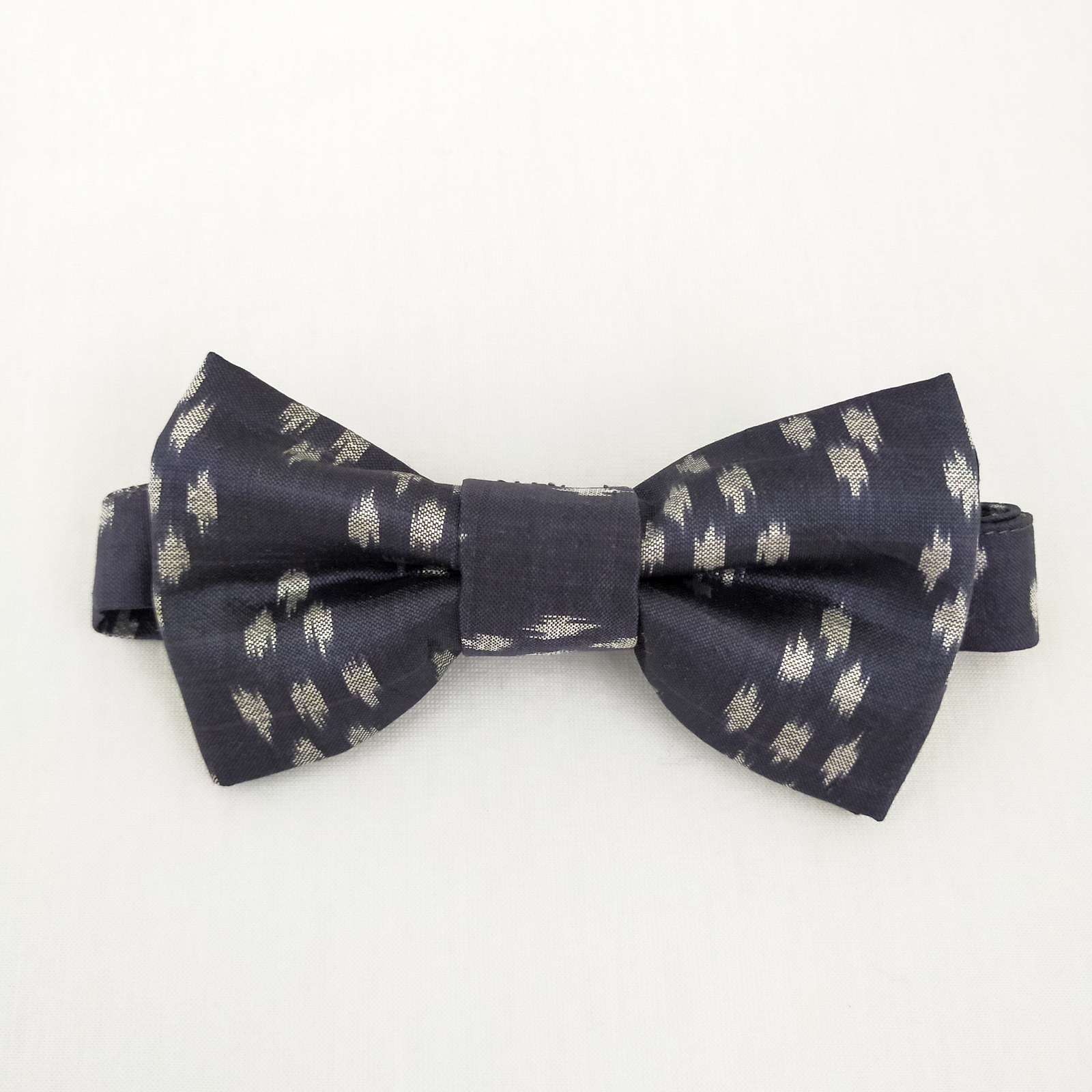 Nœud Papillon équitable en soie - Gris Ikat 3