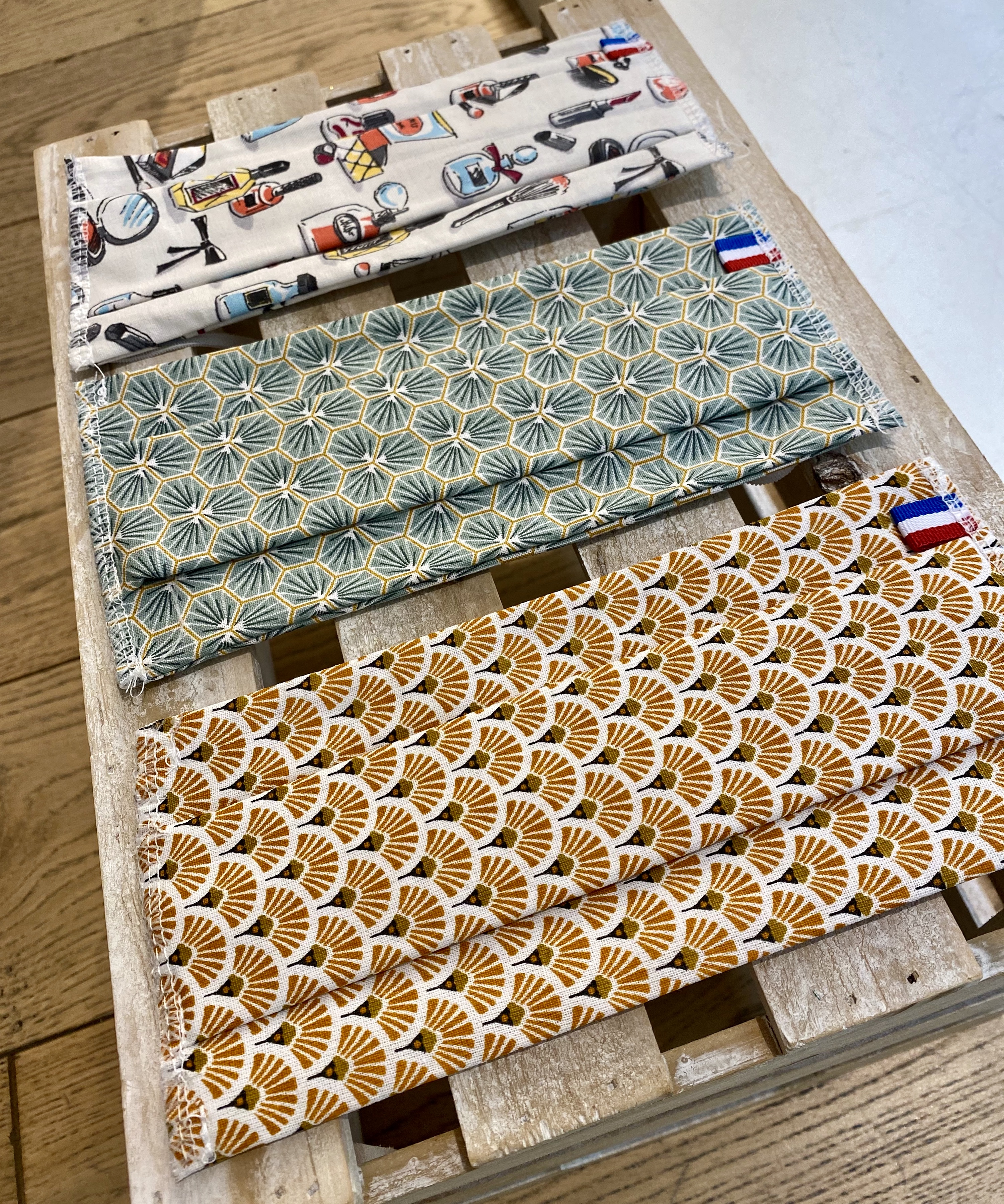 Lot de 4 masques fleuris adulte - Attestation cat. 2 DGA // 20 lavages  5