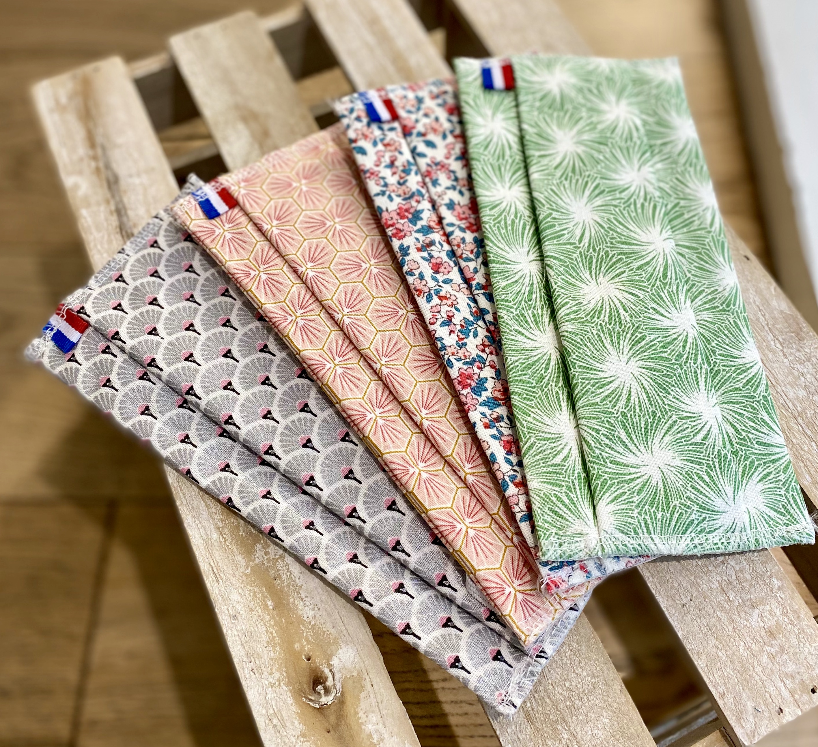 Lot de 4 masques fleuris adulte - Attestation cat. 2 DGA // 20 lavages  2