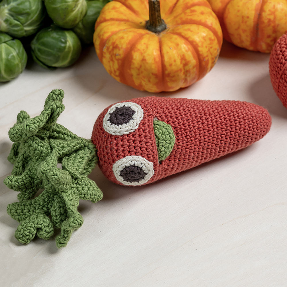 CHARLOTTE LA CAROTTE - HOCHET POUR BÉBÉ EN COTON BIO 5