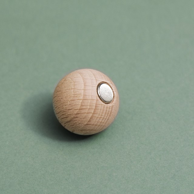 Boîte de 6 boules magnétiques en bois : naturelles 3