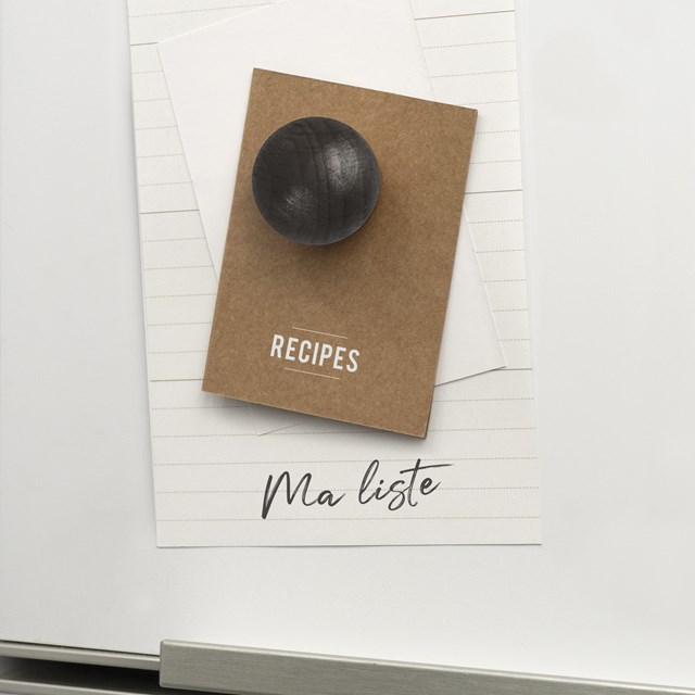 Boule magnétique en bois : noire 2