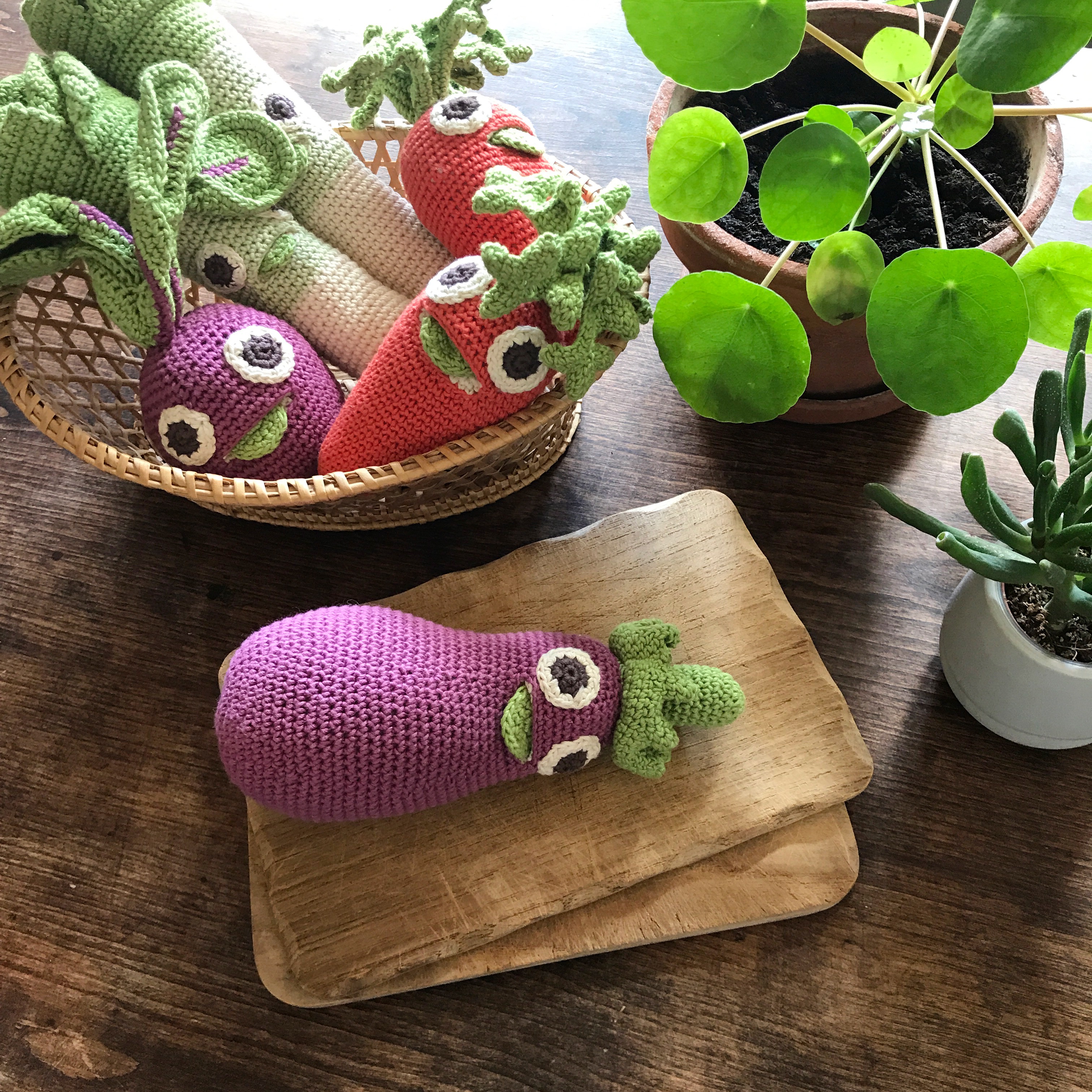 RÉGINE L'AUBERGINE - HOCHET POUR BÉBÉ EN COTON BIO 7