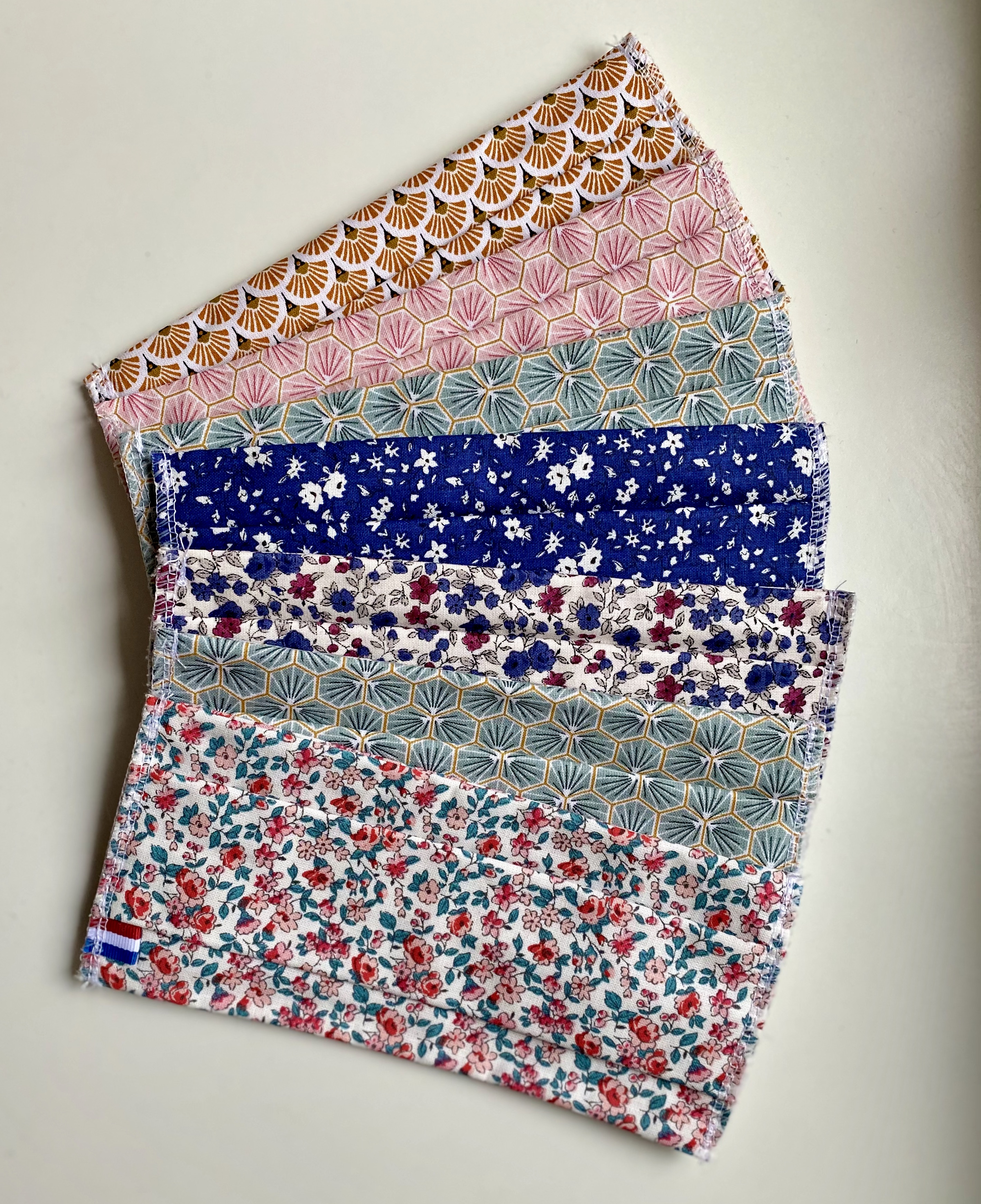 Lot de 8 masques adulte 100% coton fabrication française- Attestés cat.2 DGA // 20 lavages 2