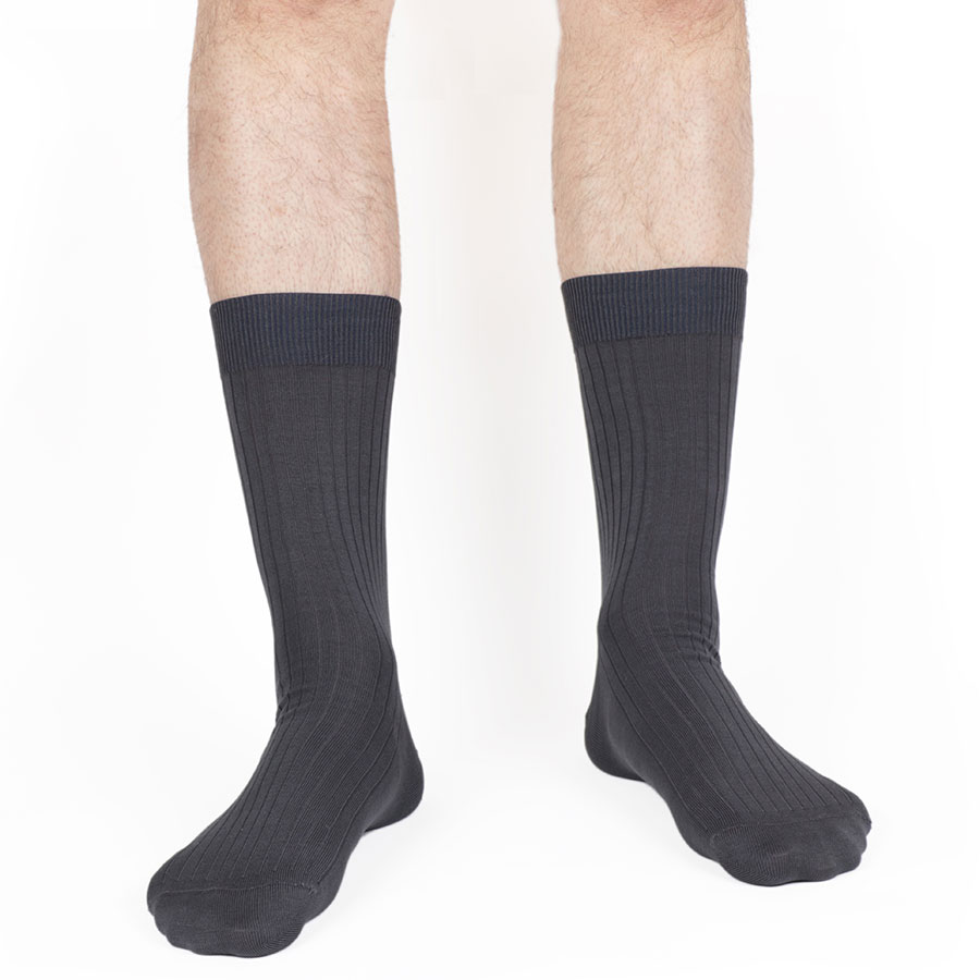 Chaussettes côtelées grises pour hommes