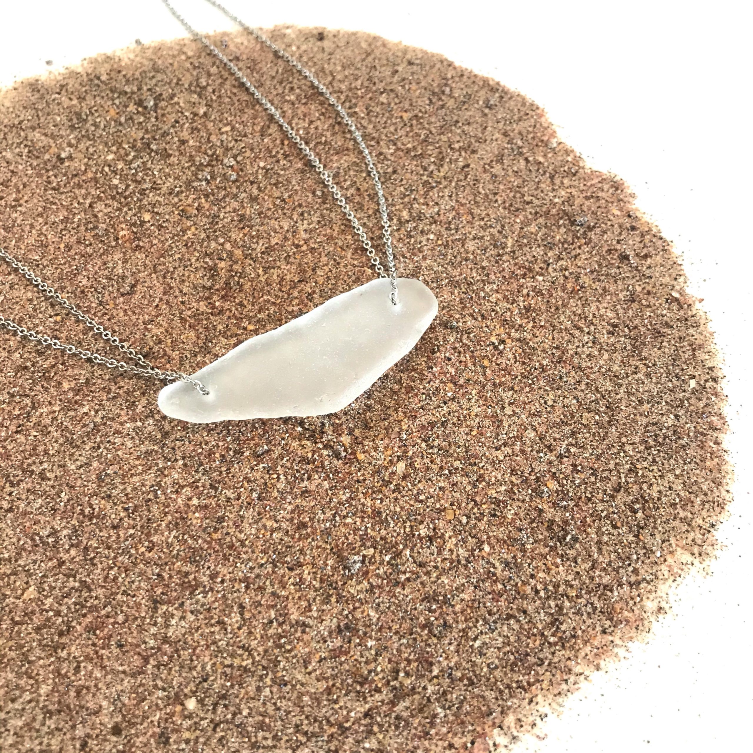 Collier RÉCIF en verre de mer Blanc - PIÈCE UNIQUE 2