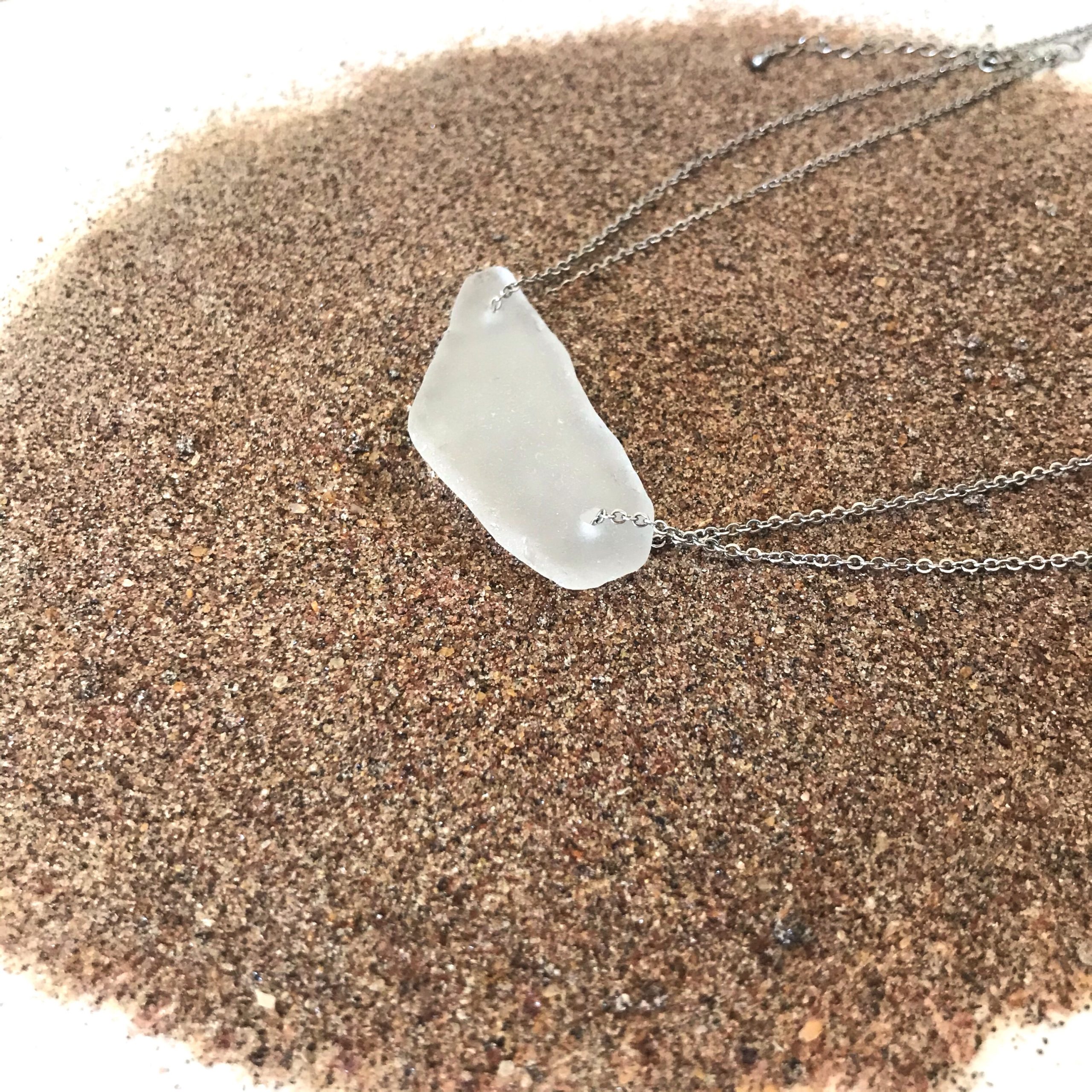 Collier RÉCIF en verre de mer Blanc - PIÈCE UNIQUE 4