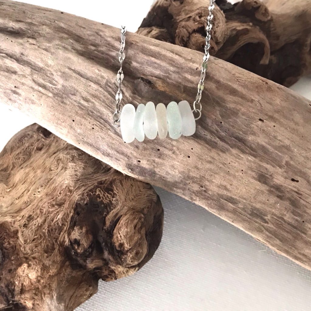 Collier RIVAGE Blanc en verre dépoli des plages 2