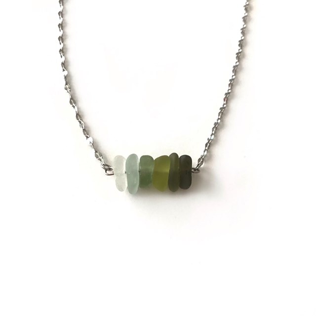 Collier RIVAGE en verre de mer Vert ramassé sur les plages 6