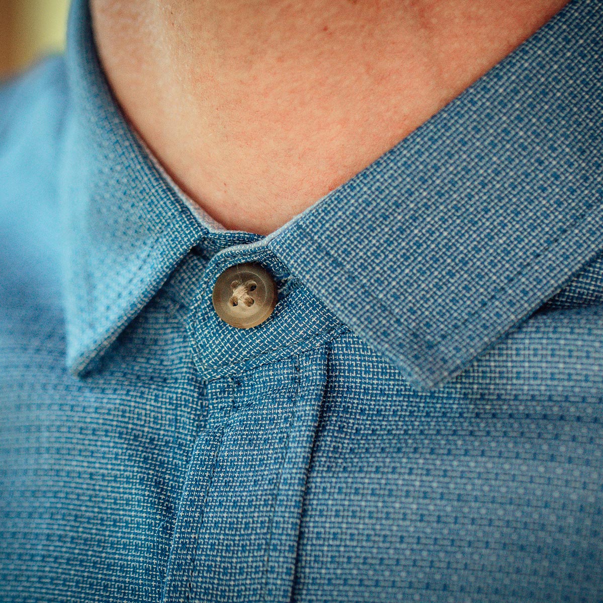 détail du col de la chemise homme pituamarka en coton pima