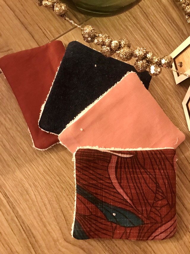 Lot de 4 cotons lavables - fleurs bordeaux  2