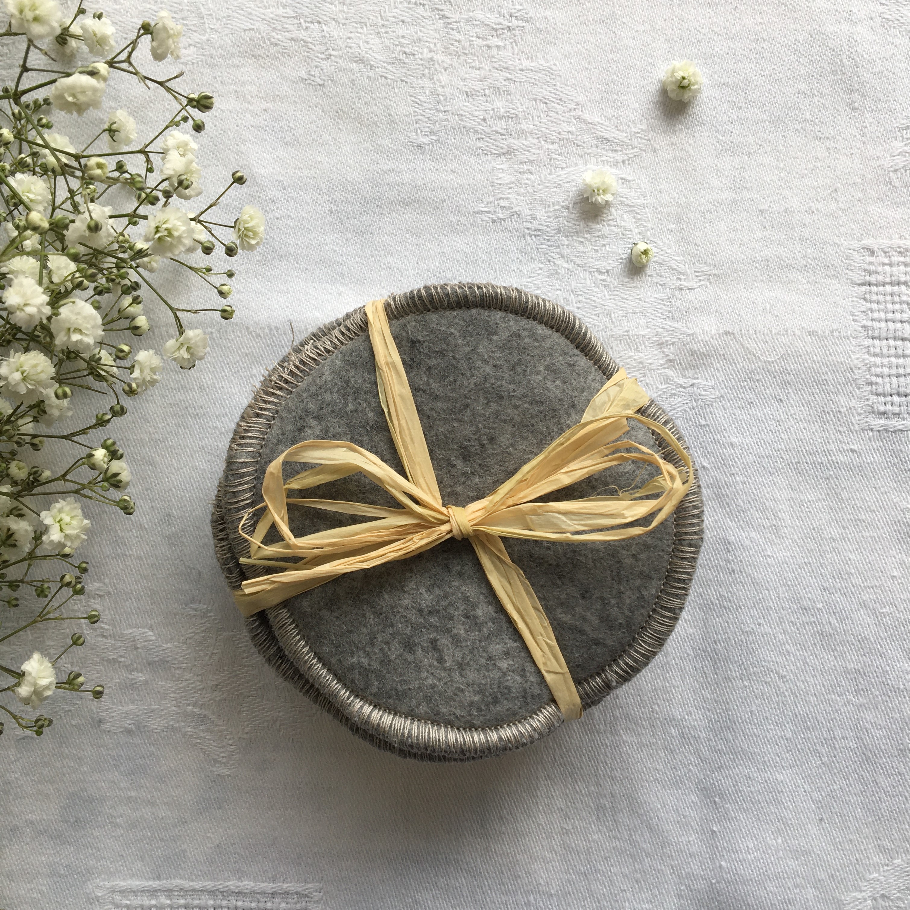 Lot de 5 lingettes-disques gris double-face éponge et polaire de coton bio / Délicatesse 2