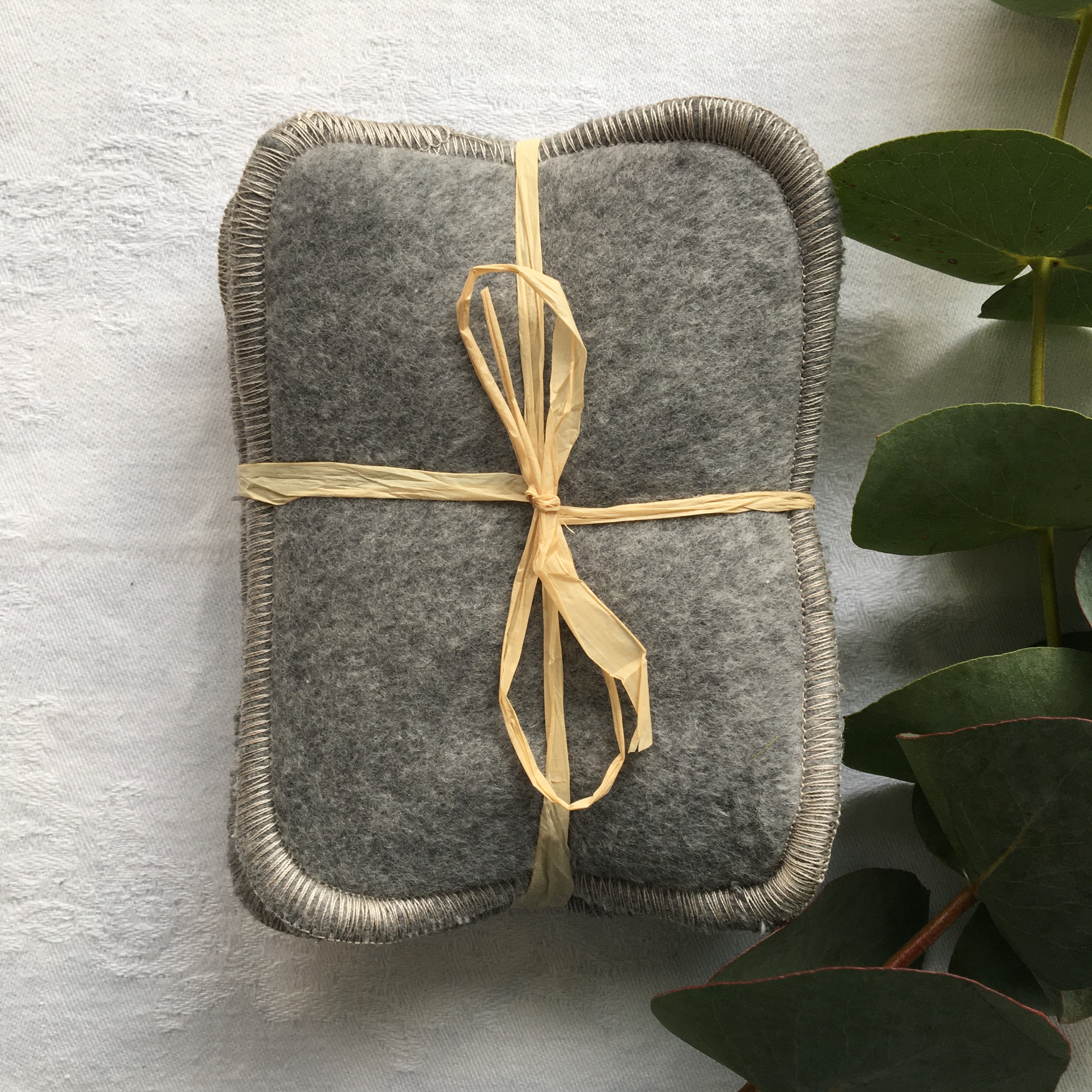 Lot de 3 lingettes grises double-face éponge et polaire de coton bio / Tendresse 2