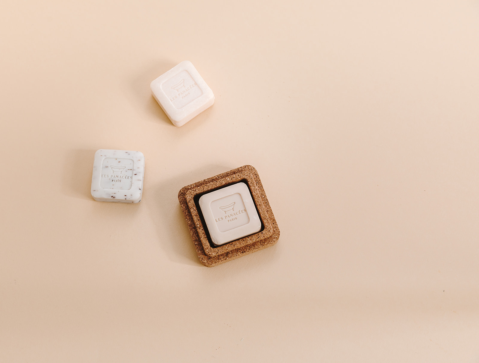 Etui de voyage en liège & son shampoing solide 25g 9