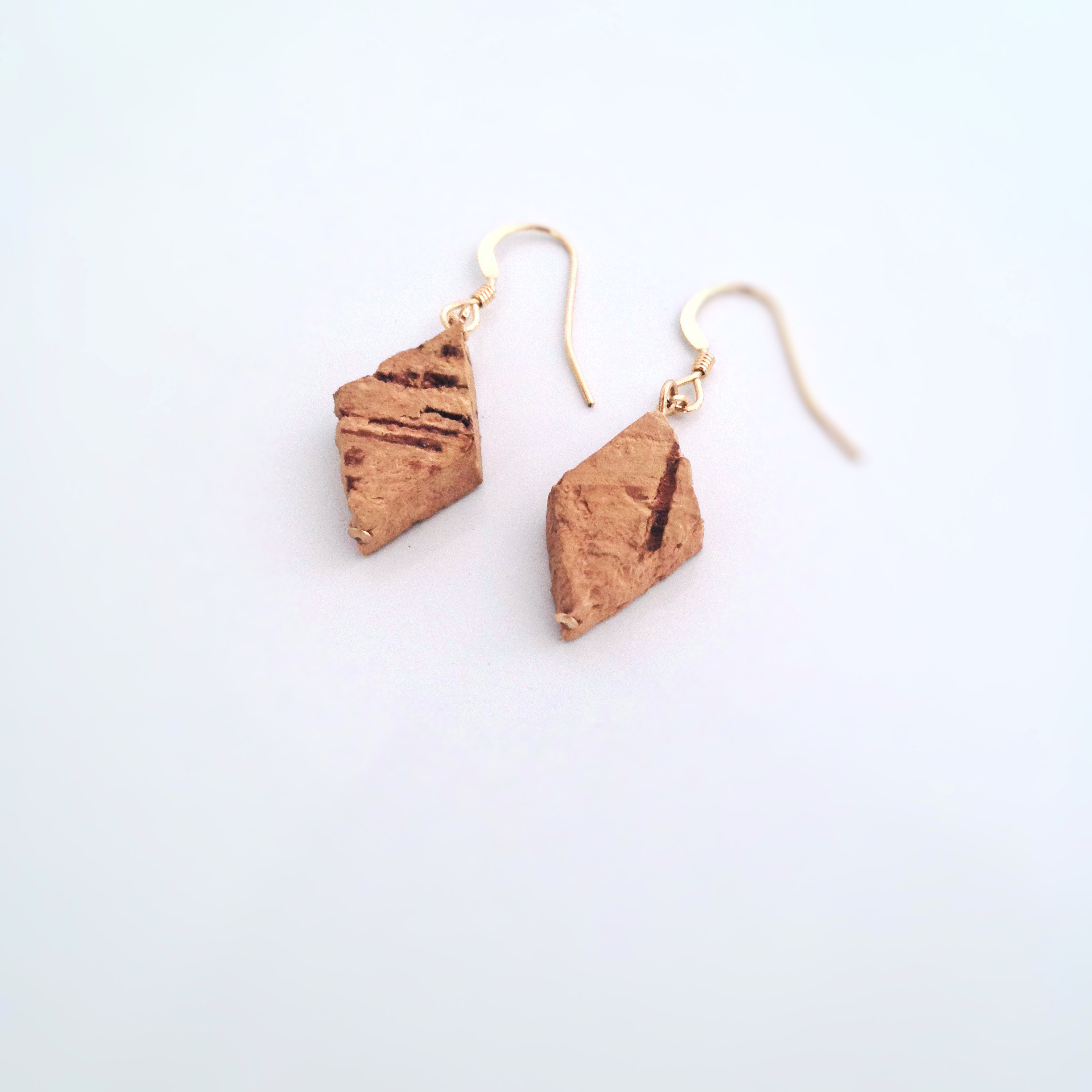 Boucles d'oreille lègére fait amin en liège recyclé