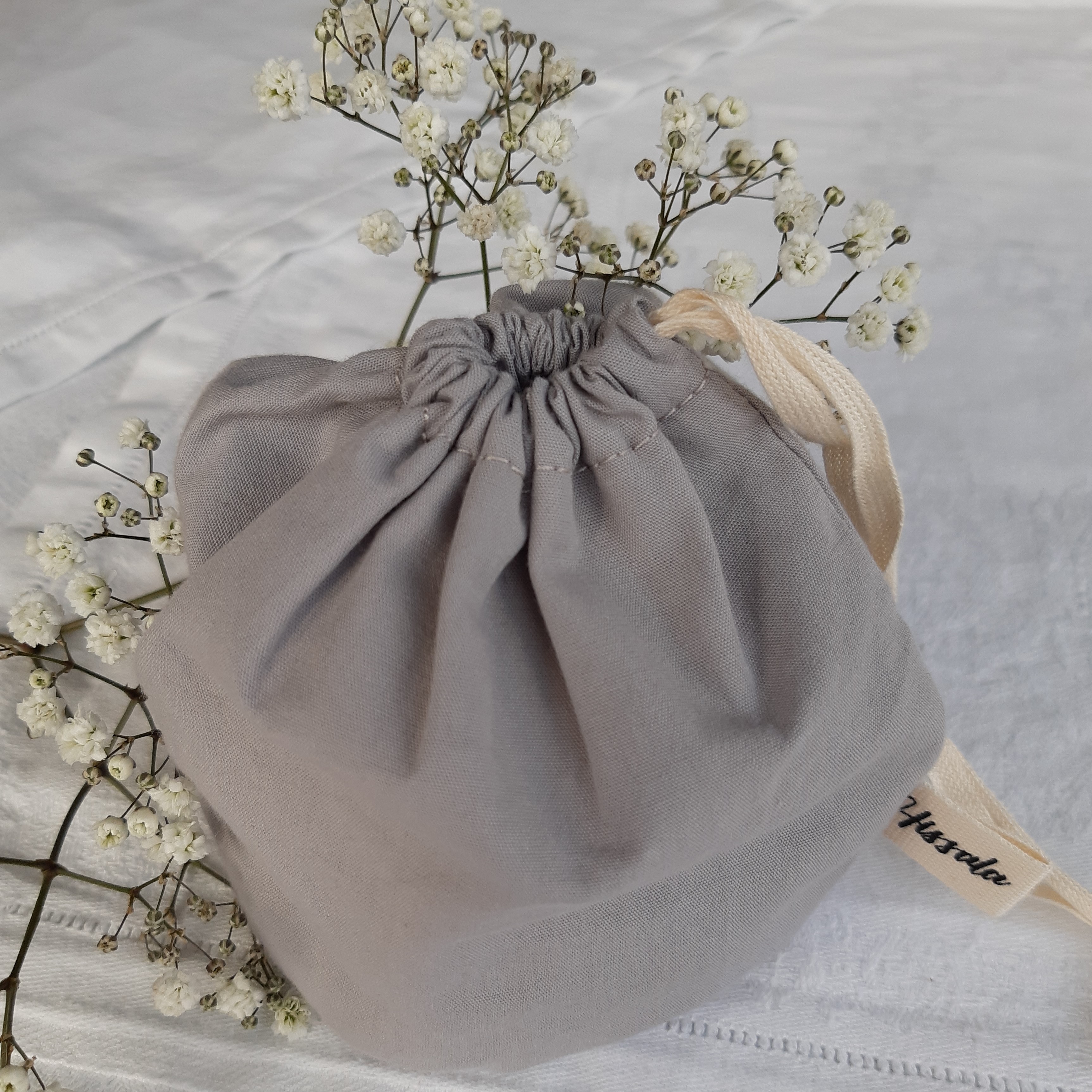 Pochons de 8 lingettes-disques blancs et gris - Précieuse découverte moyen 2