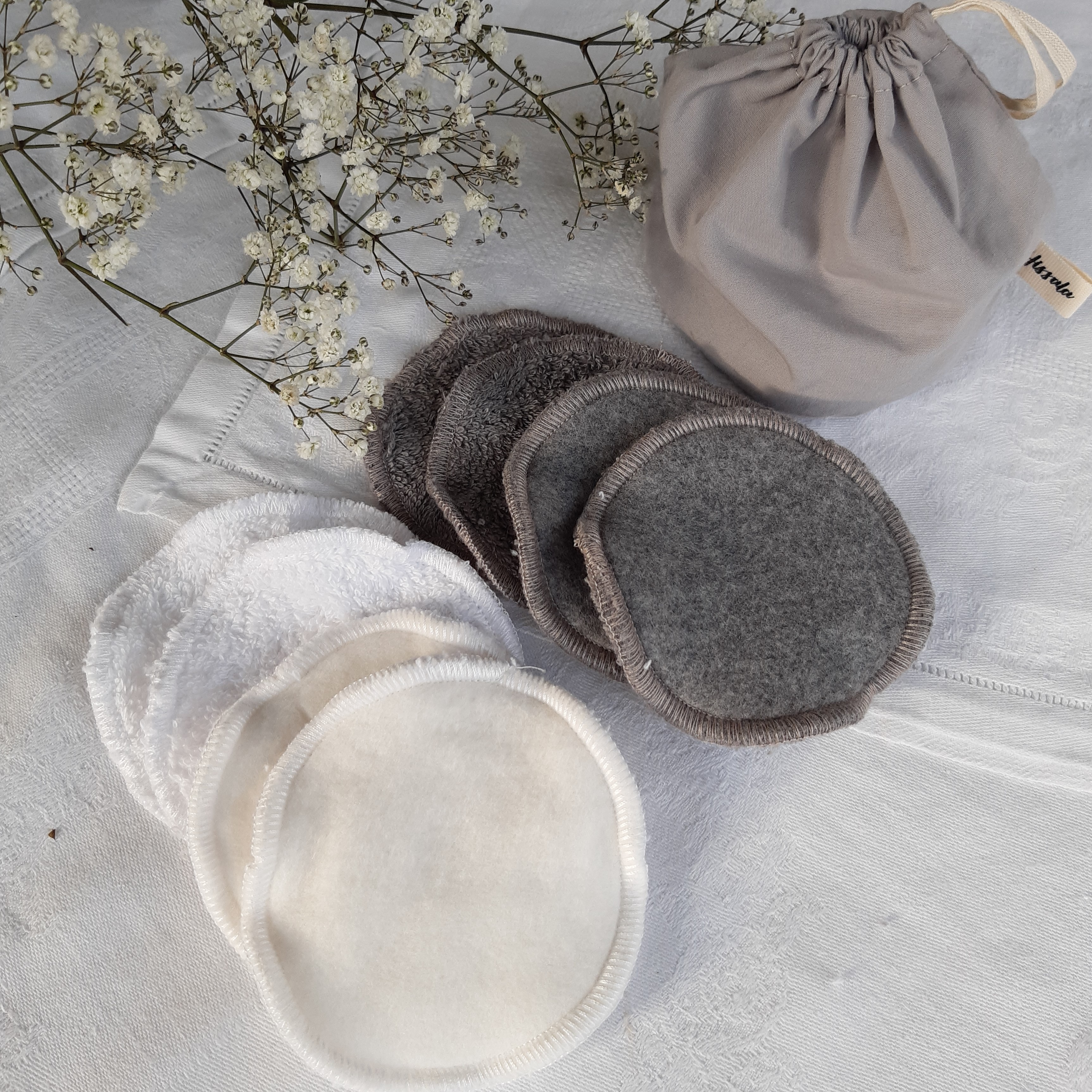 Pochons de 8 lingettes-disques blancs et gris - Précieuse découverte moyen 3