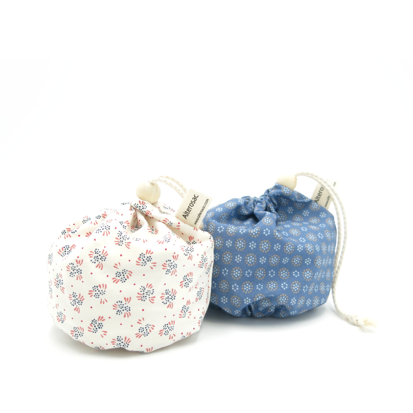 10 cotons démaquillants bio lavables et réutilisables avec distributeur à coton 6