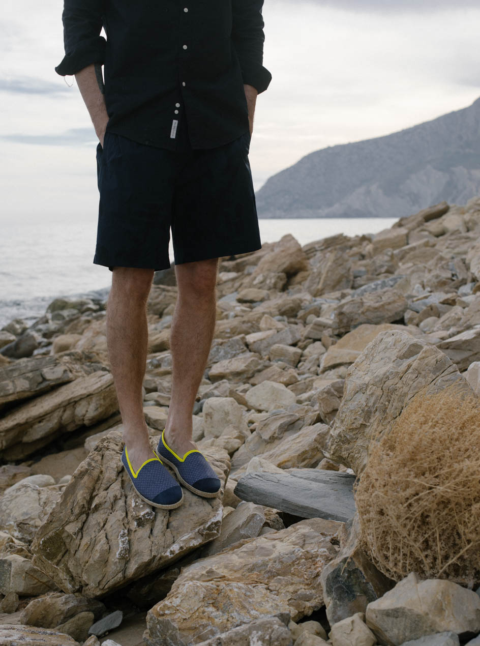 espadrilles recyclées bleu et jaune de devant