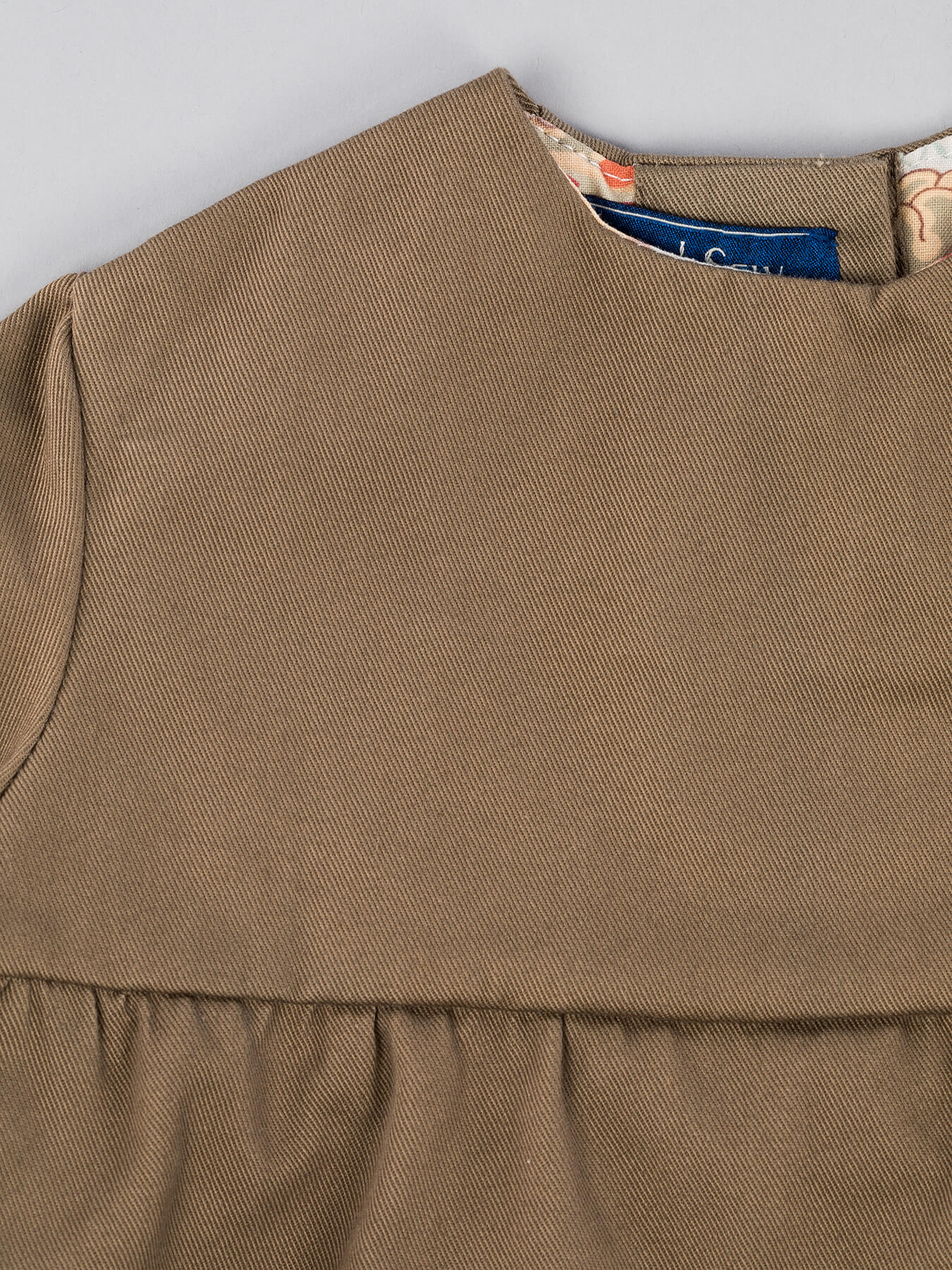 robe-kaki-second-sew-tissu-recycle-bebe-enfant-made-in-france