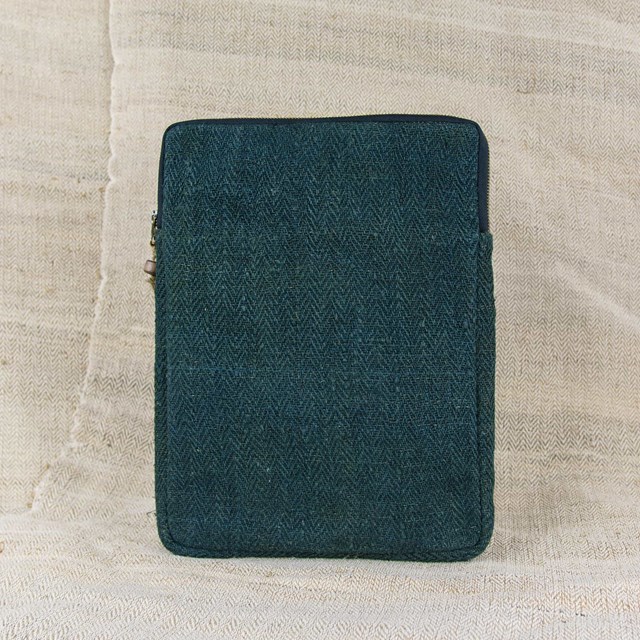 Pochette ordinateur en chanvre & matières upcyclées - Forêt 6