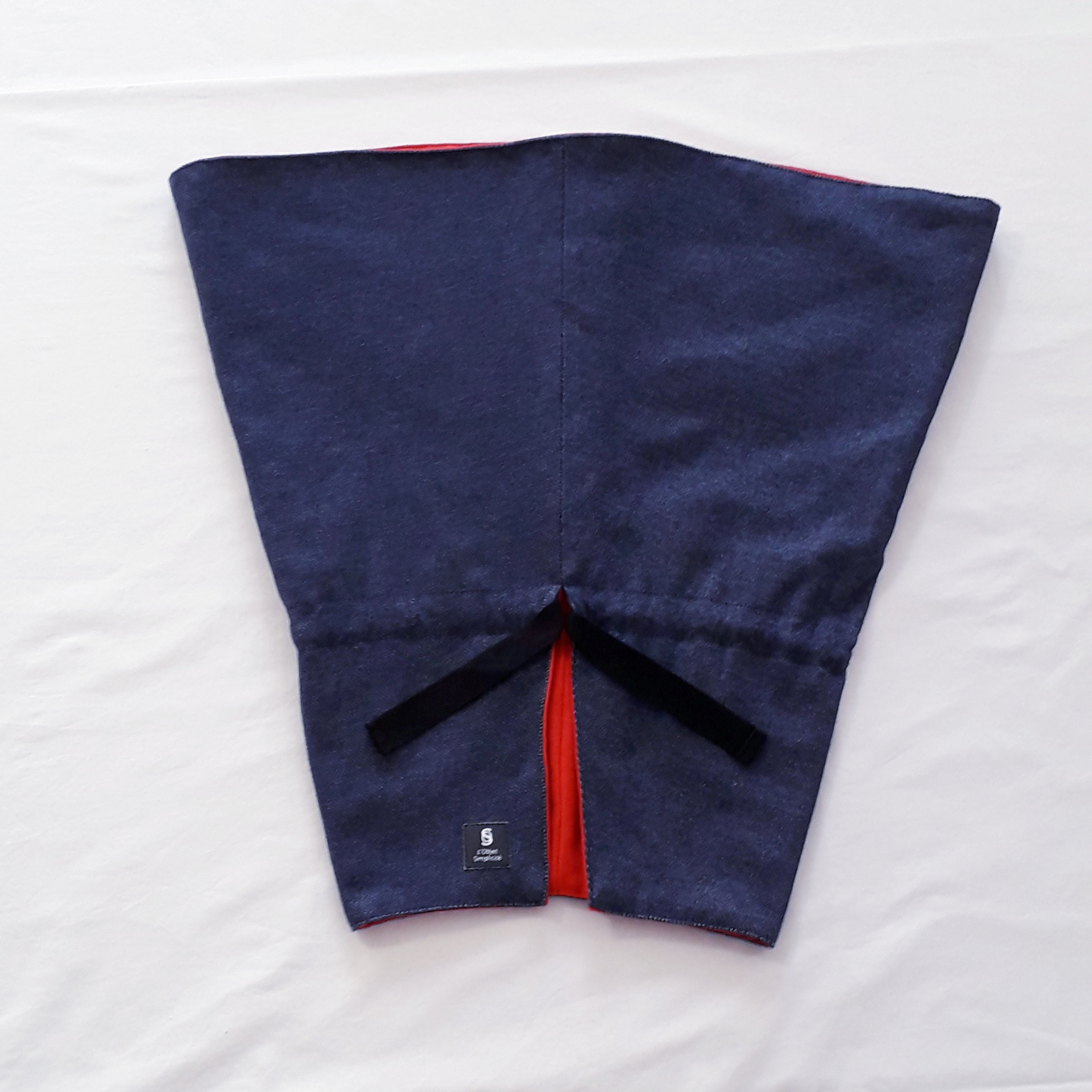 Cône à fleurs - Bleu marine / Rouge 11