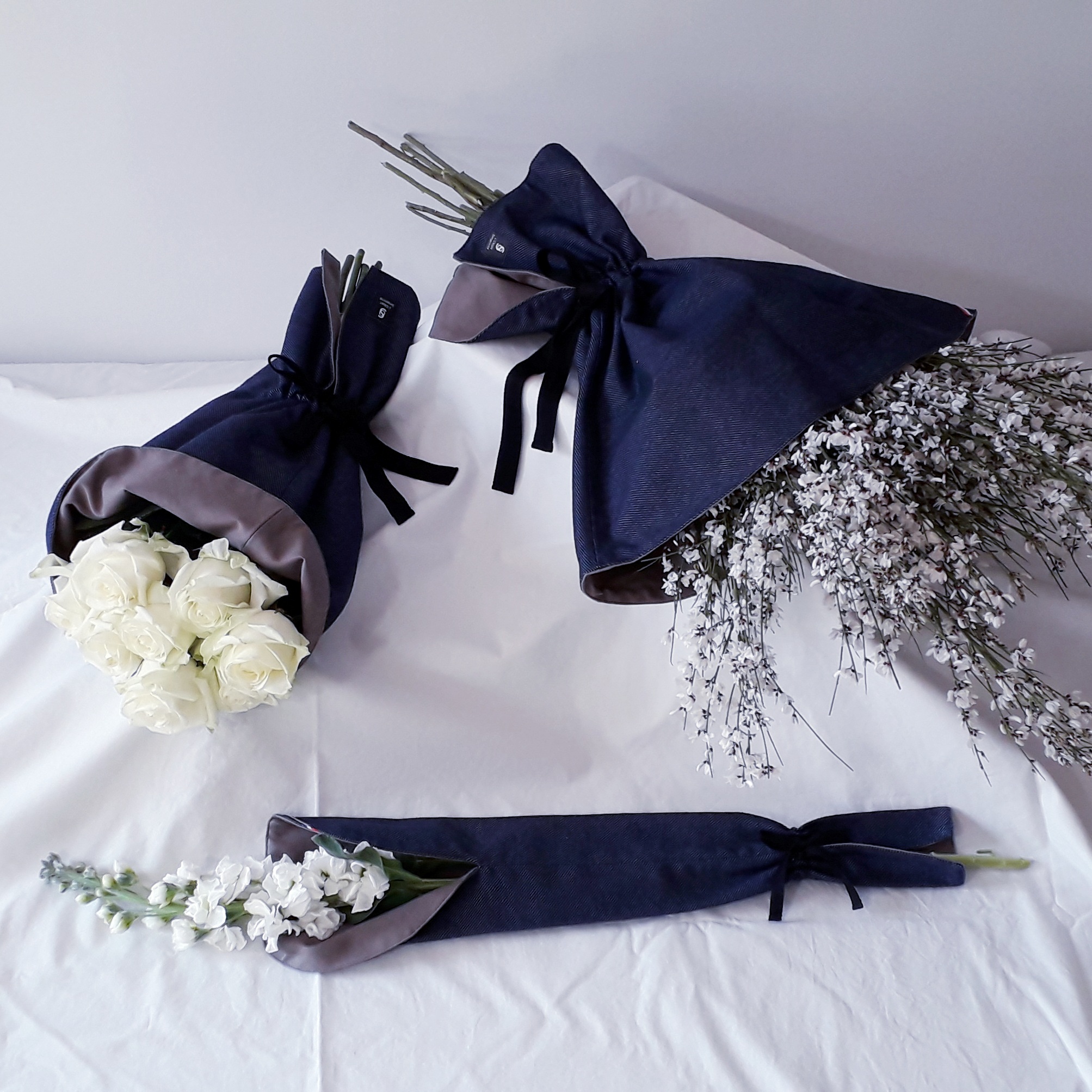 Cône à fleurs - Bleu marine / Taupe 2