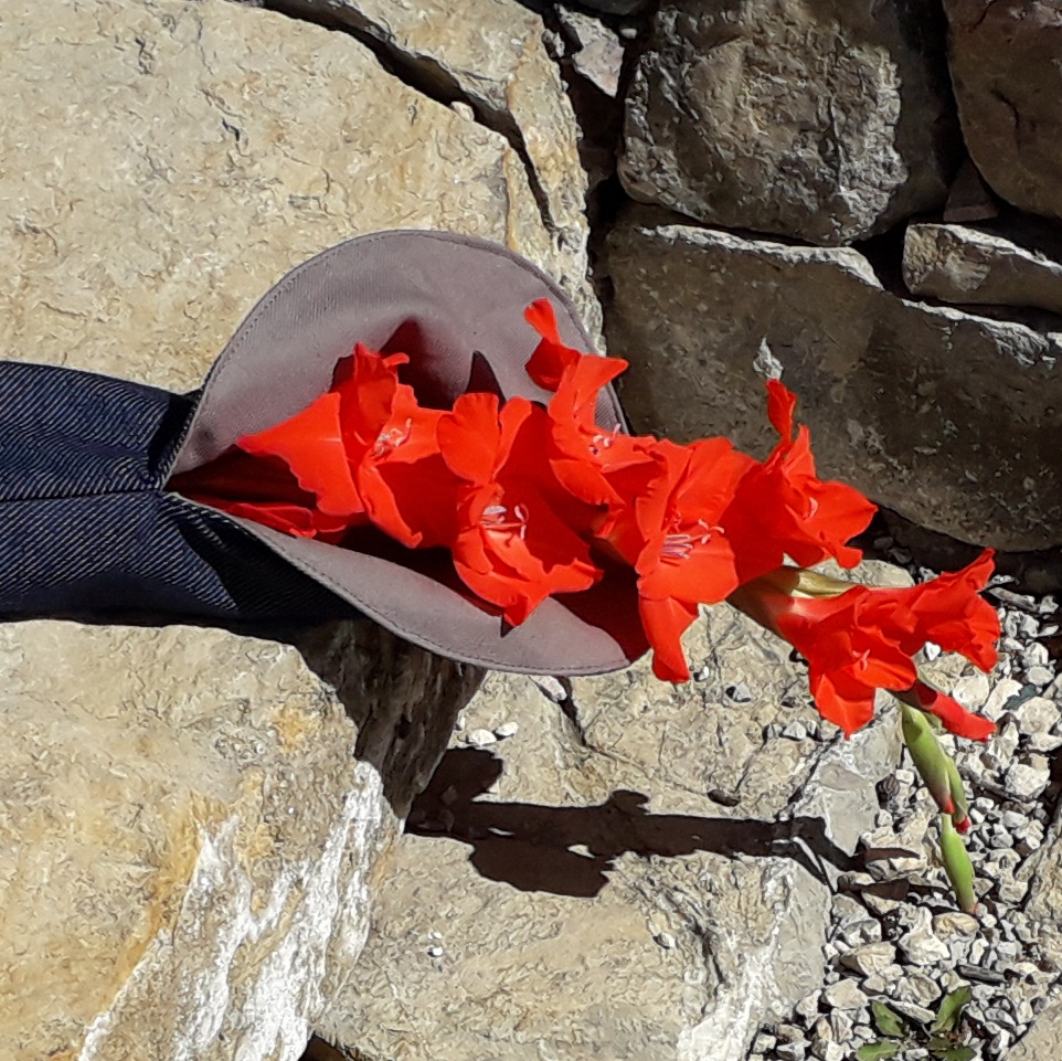 Cône à fleurs - Bleu marine / Taupe 8