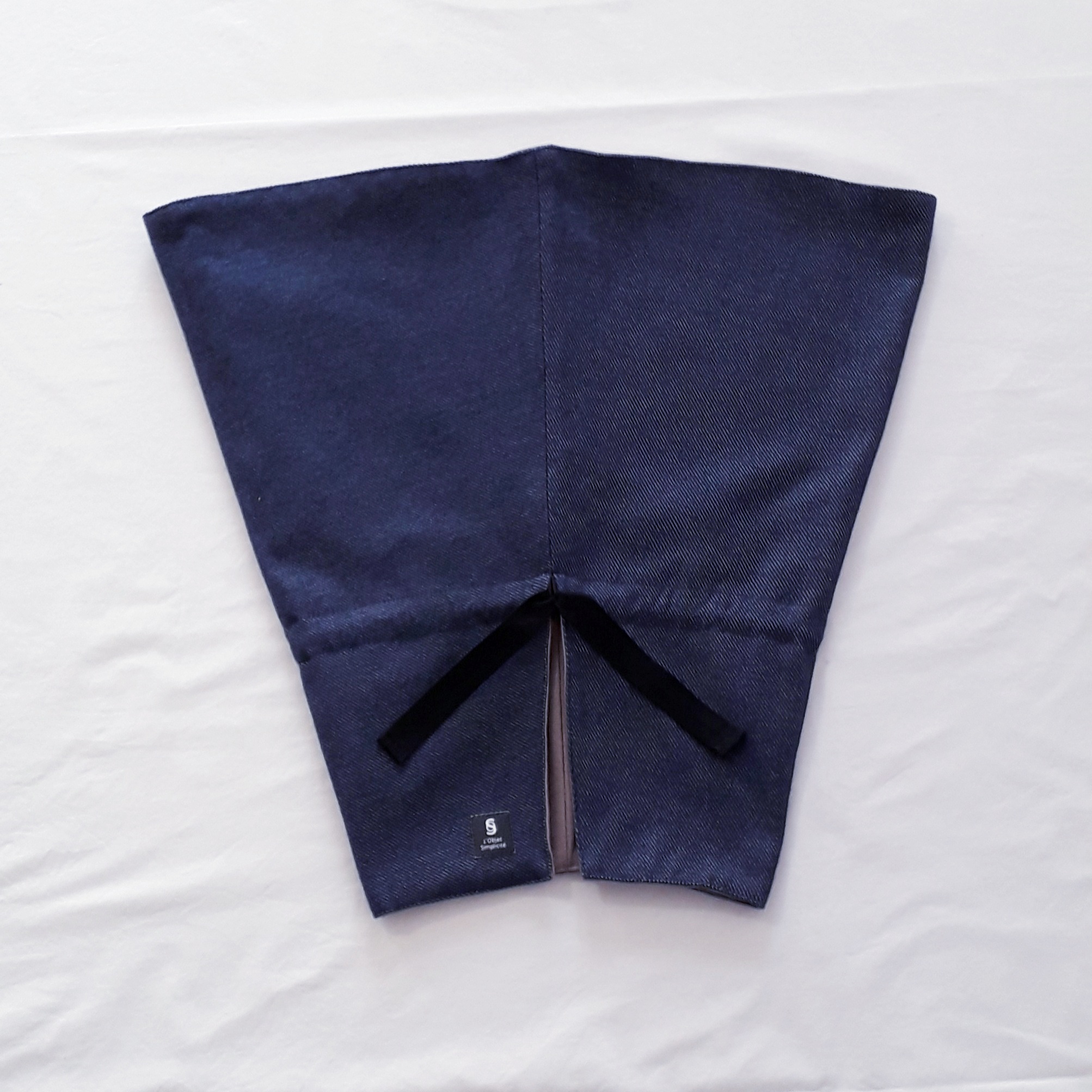 Cône à fleurs - Bleu marine / Taupe 11