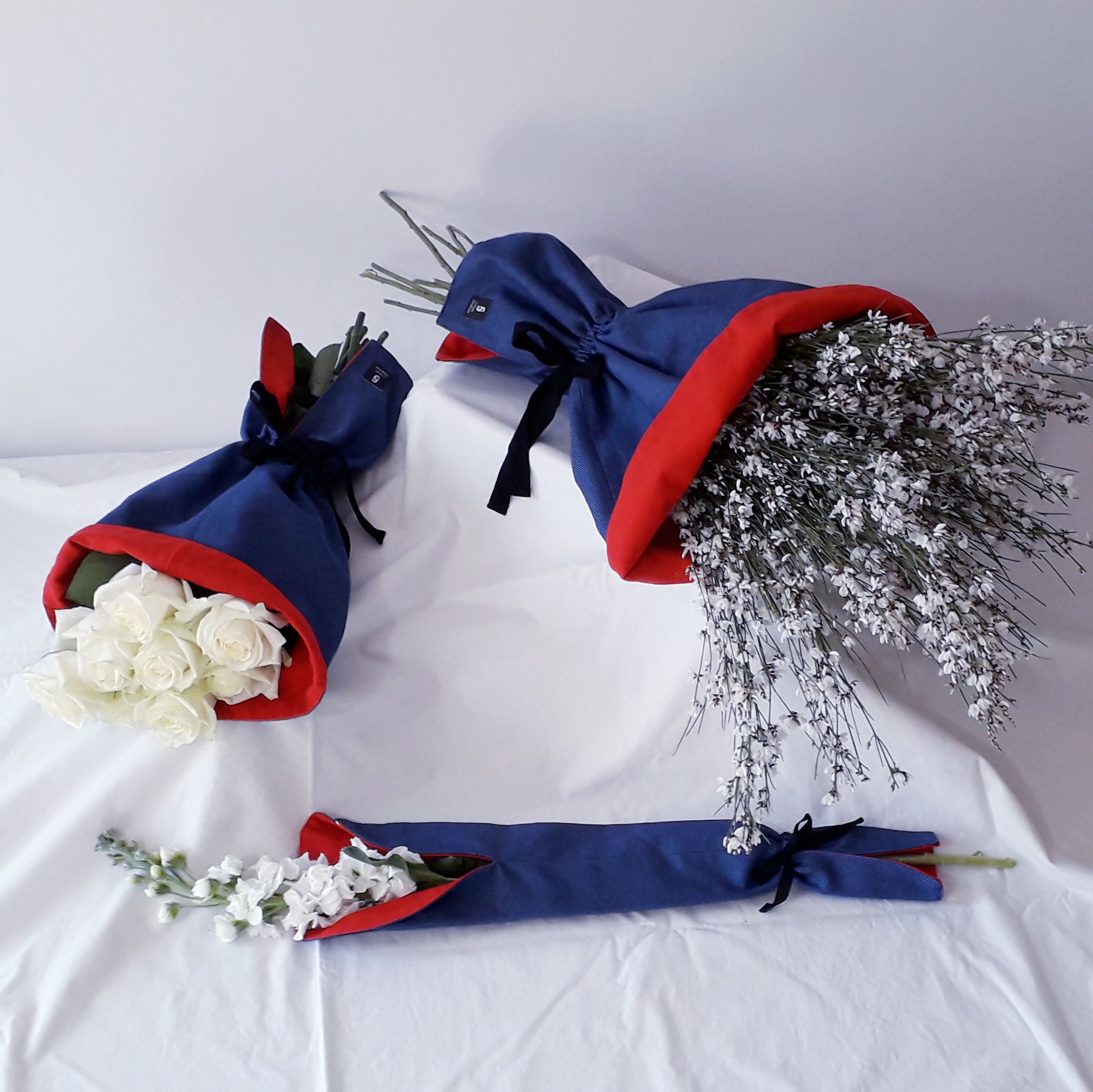 Cône à fleurs - Bleu jean / Rouge 2