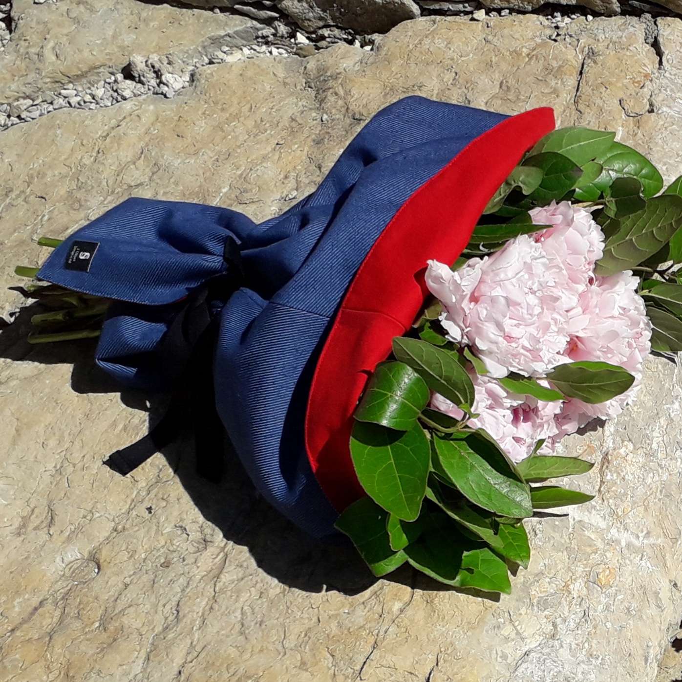 Cône à fleurs - Bleu jean / Rouge 8