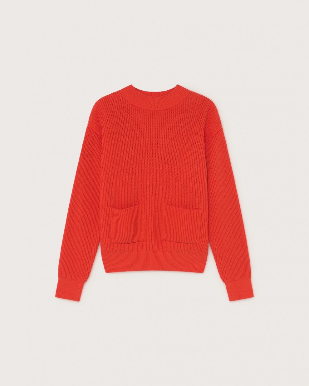 Pull orange photo à plat