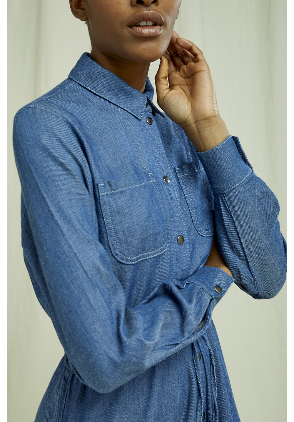 Robe chemise bleue - Lightweight Denim de People Tree 5