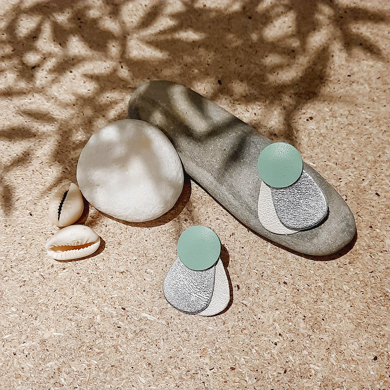 Puces d’oreilles PÂQUERETTES Menthe 4