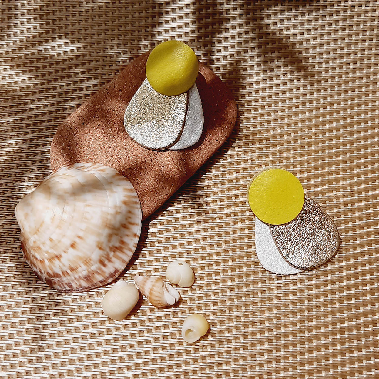 Puces d’oreilles PÂQUERETTES Jaune 5