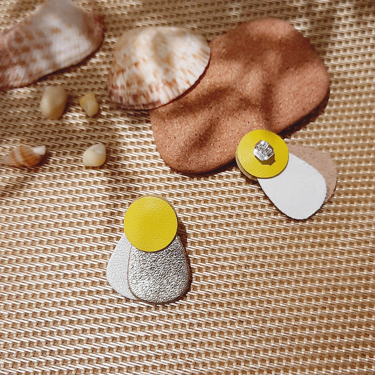 Puces d’oreilles PÂQUERETTES Jaune 4