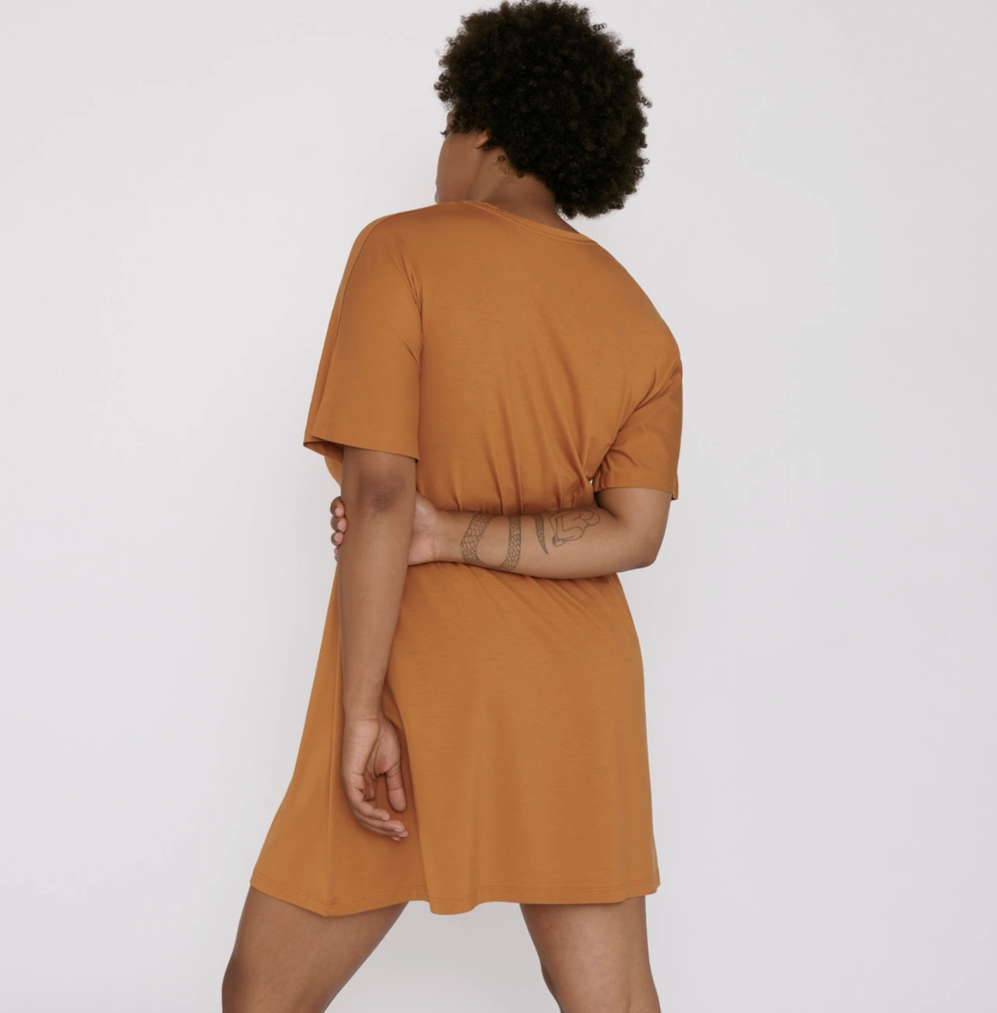 Robe t-shirt Lite ocre - Organic basics 3