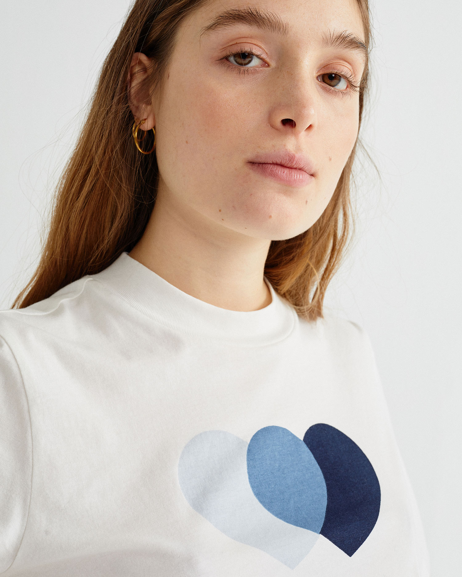 T-shirt basique bleu -  Hearts Mock de Thinking MU 4