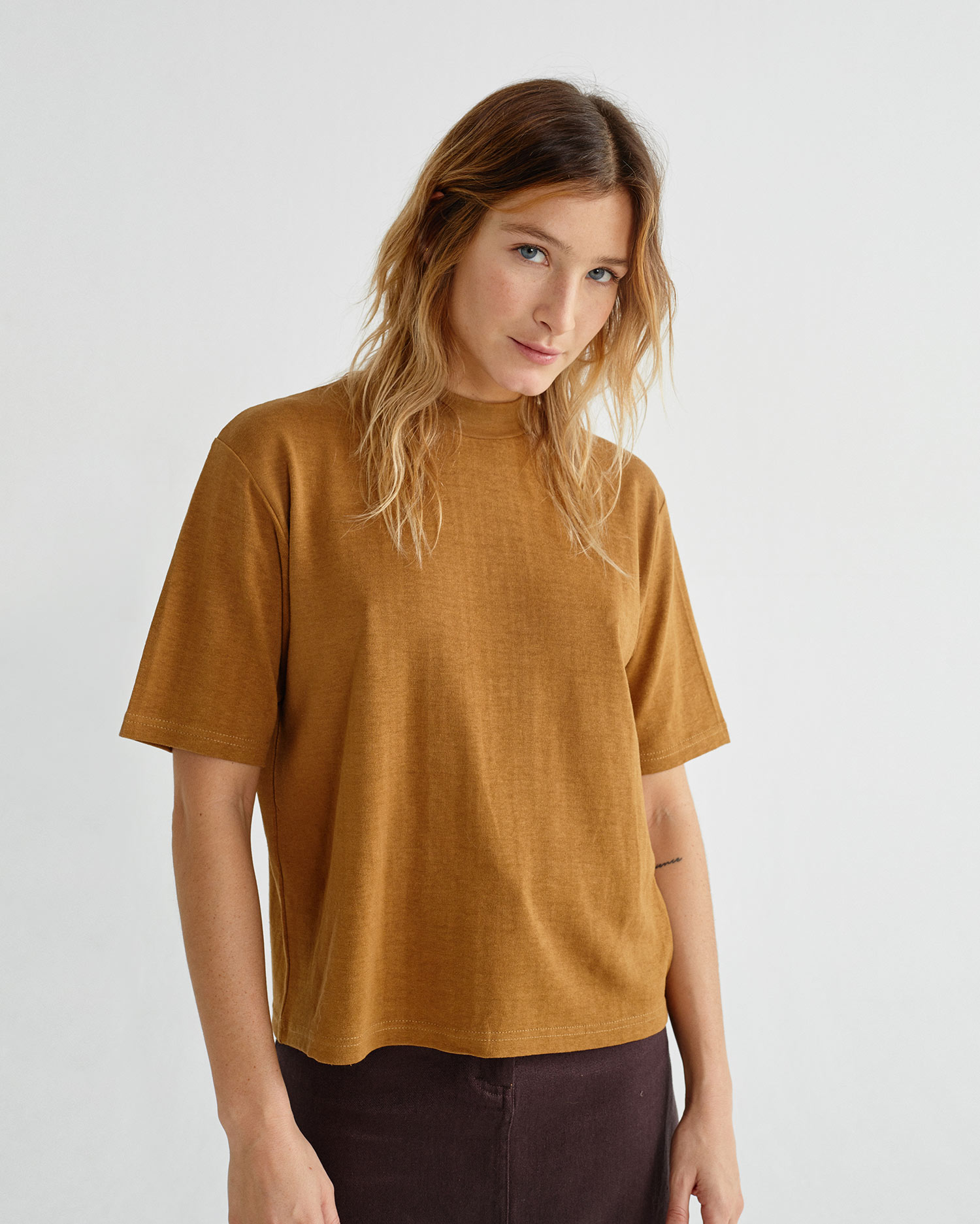 T-shirt  basique caramel - Hemp Aidin de Thinking MU 2
