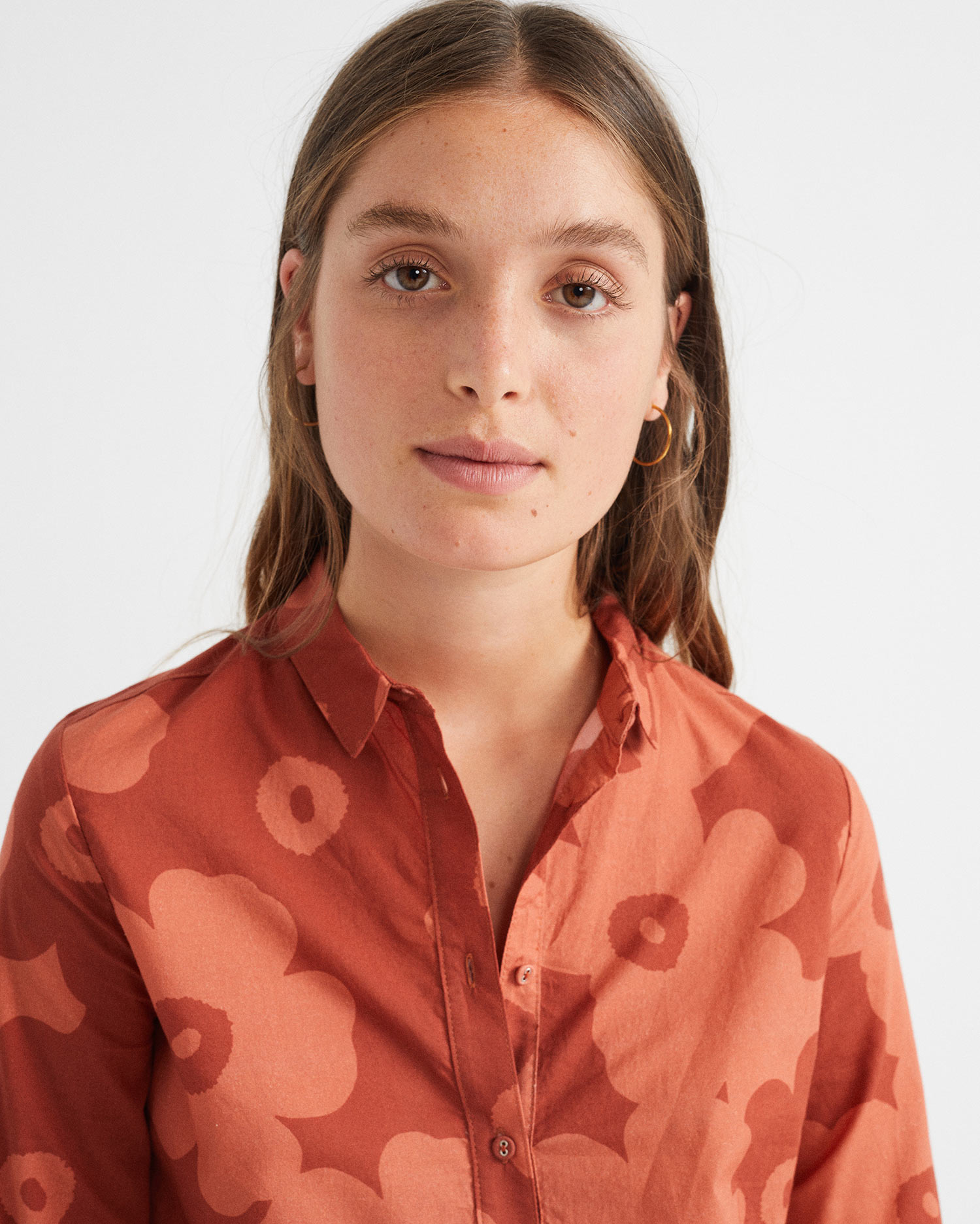 Chemisier imprimé - BIG FLOWERS TEJA CHAMOMILE  de Thinking MU 3