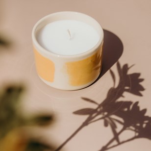 Bougie parfumée artisanale "mots doux" - Jaune or