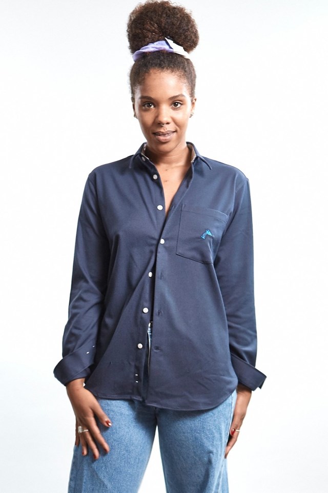 Chemise upcyclée bleu marine - girafon bleu 2